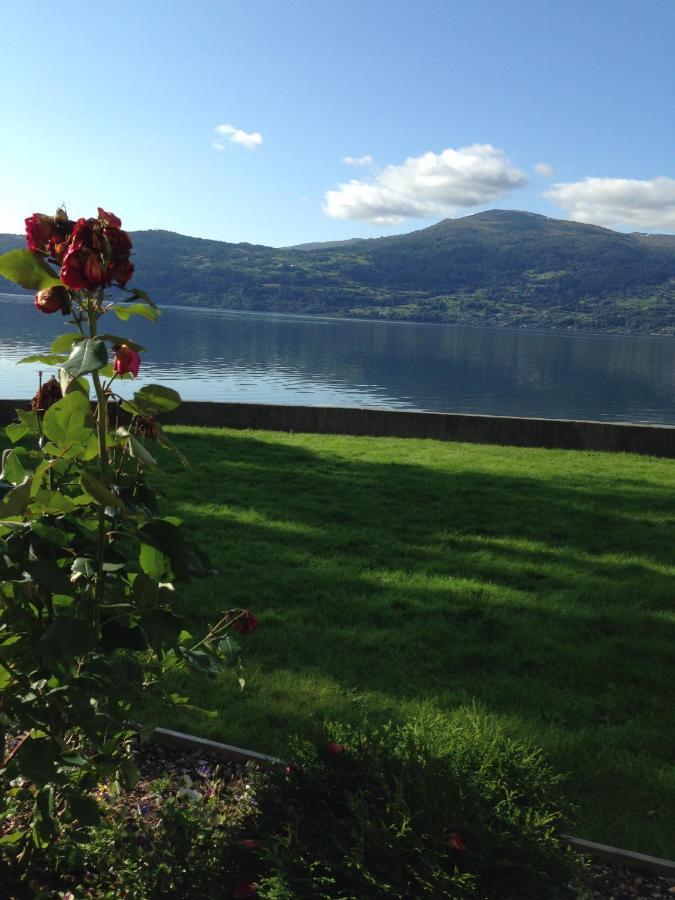 Innvik Fjordhotell Екстер'єр фото